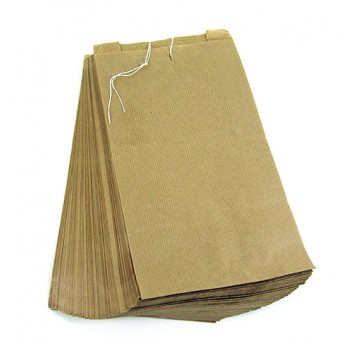  Papier-Faltenbeutel, braun; verschiedenen Formate; - ohne Druck -; braun, gerippt o. glatt; Kraftpapier braun, 40 g/qm; gefädelt 