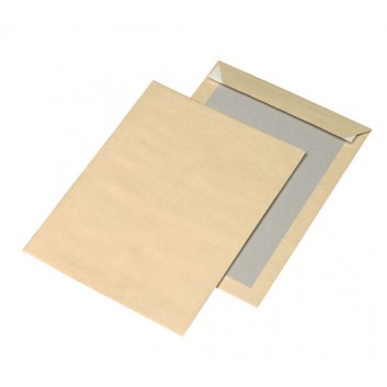  Papprückwandtaschen; 229 x 324 mm (DIN C4); braun; ohne Fenster; Haftklebung mit Abdeckstreifen; gerade Klappe; 130 g/qm; mit stabiler Papprückwand 
