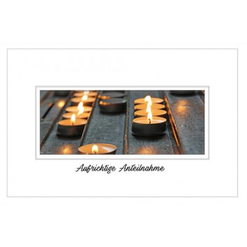  Skorpion Trauerkarte; 175 x 115 mm; Aufrichtige Anteilnahme; Fotomotiv: Teelichter; Ku: grau, naßklebend, Spitzklappe; Querformat; Foto aufgeklebt 