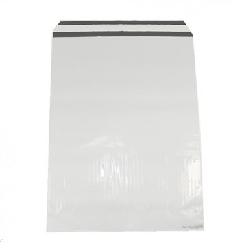  Sicherheits-Versandtaschen; 320 x 420 mm + 40 mm Klappe; weiß; ohne Fenster; Haftklebung mit Folien-Abdeckstreifen; 40 mm, seitlich abgeschrägt 