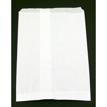 Papier-Flachbeutel; 230 x 320 + 20 mm; weiß; Zackenrand, lose (ungefädelt); Kraftpapier, gebleicht 40 g/qm; Breite x Höhe + Klappe 